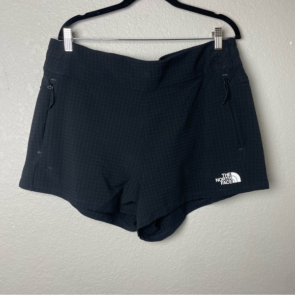 The North Face Women's Tekware Athletic Black Shorts Size XL - Picture 1 of 7